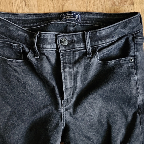 Abercrombie & Fitch Harper low rise frayed ankle jean size 28 - Picture 10 of 12